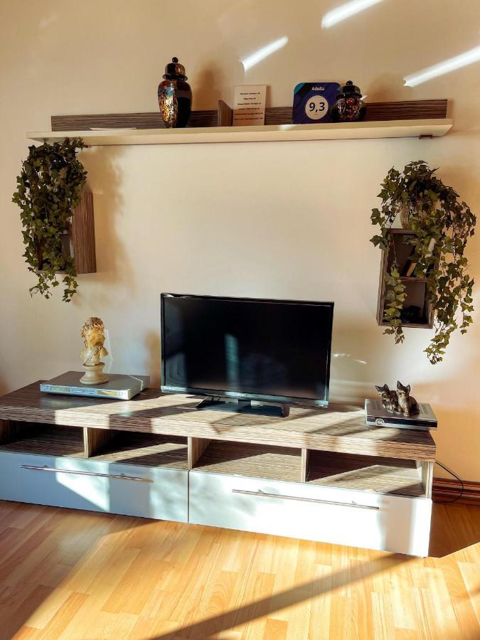 Adella Apartment ซาราเยโว ภายนอก รูปภาพ