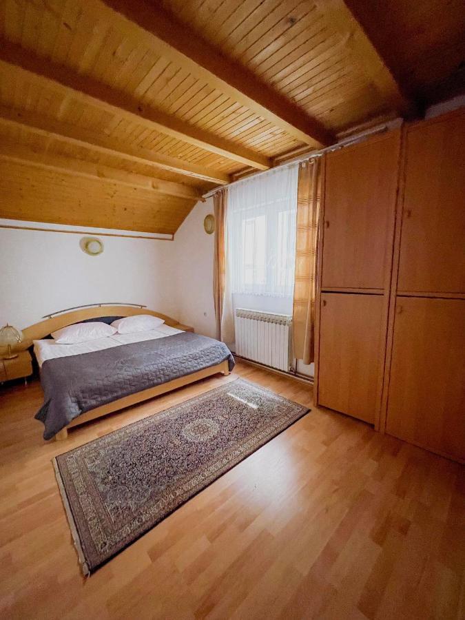 Adella Apartment ซาราเยโว ภายนอก รูปภาพ