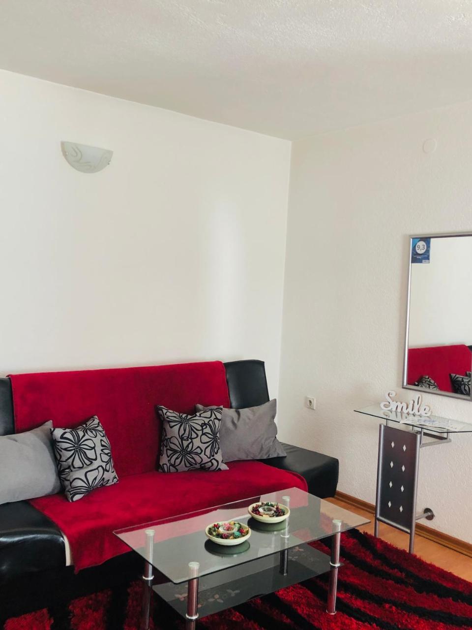 Adella Apartment ซาราเยโว ภายนอก รูปภาพ