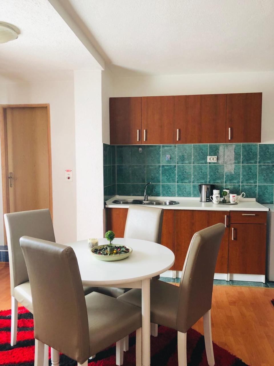 Adella Apartment ซาราเยโว ภายนอก รูปภาพ