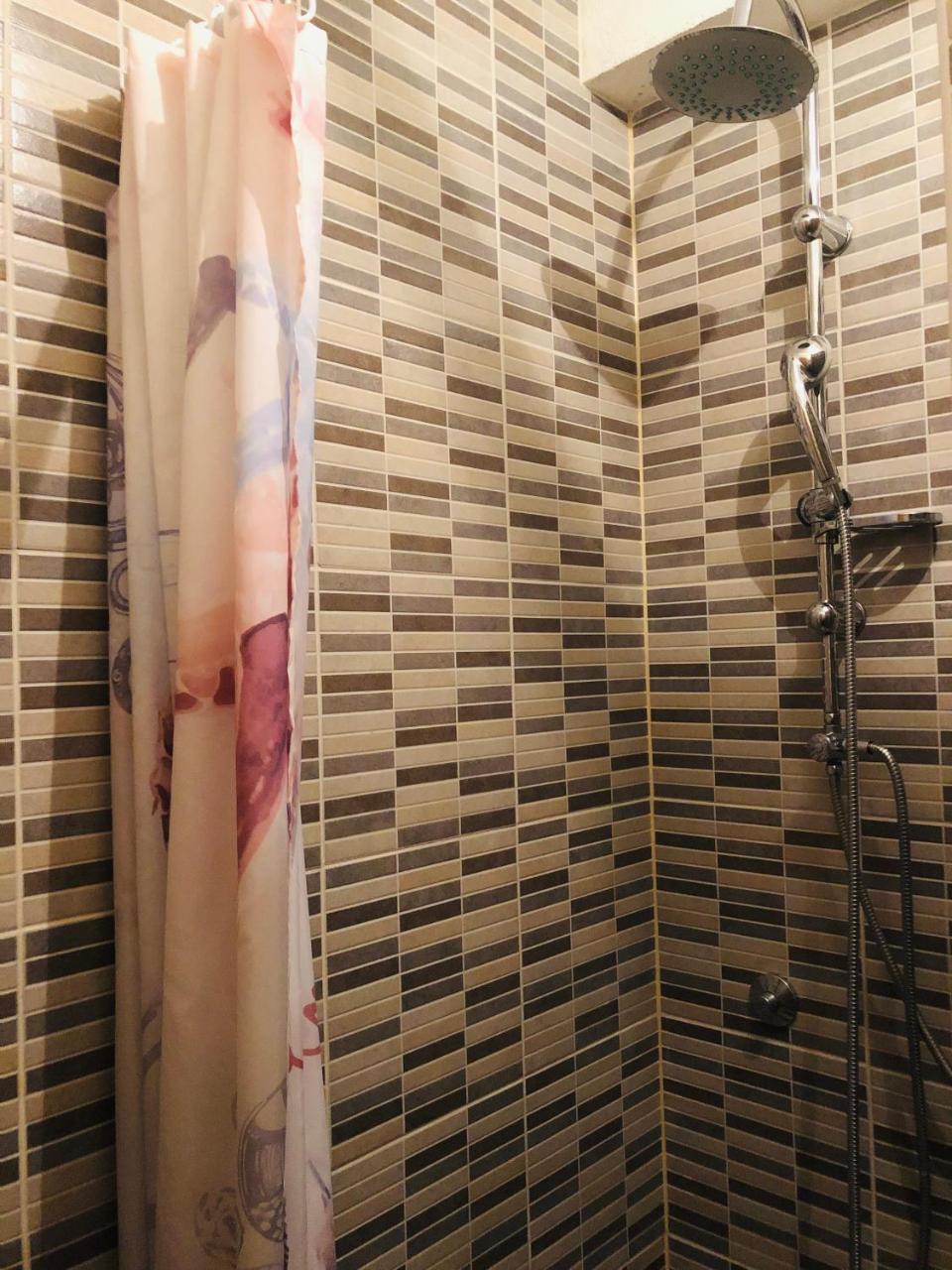 Adella Apartment ซาราเยโว ภายนอก รูปภาพ