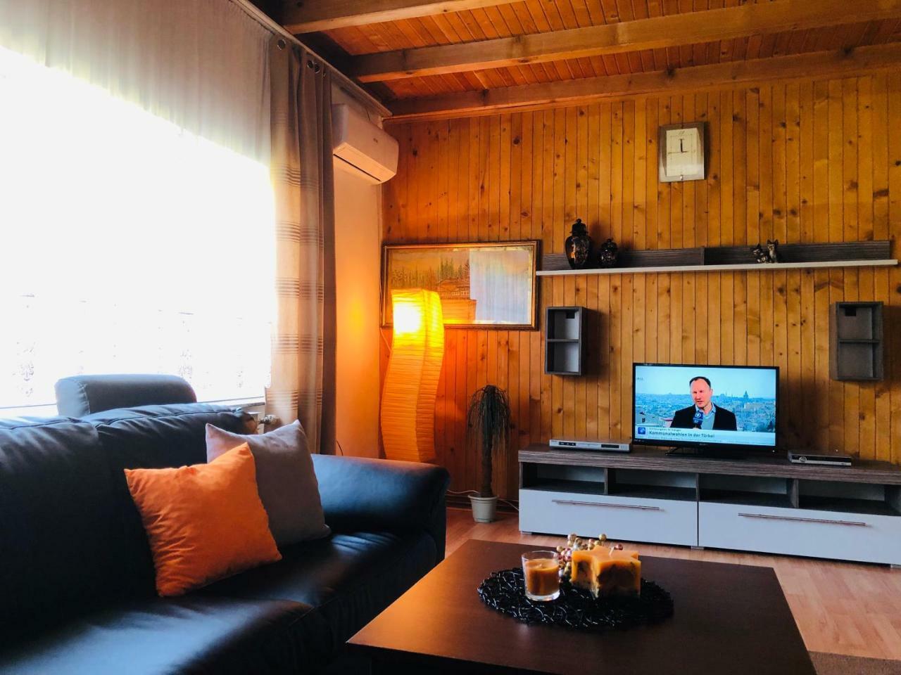 Adella Apartment ซาราเยโว ภายนอก รูปภาพ