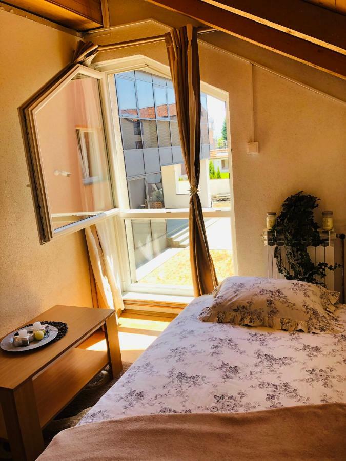 Adella Apartment ซาราเยโว ภายนอก รูปภาพ
